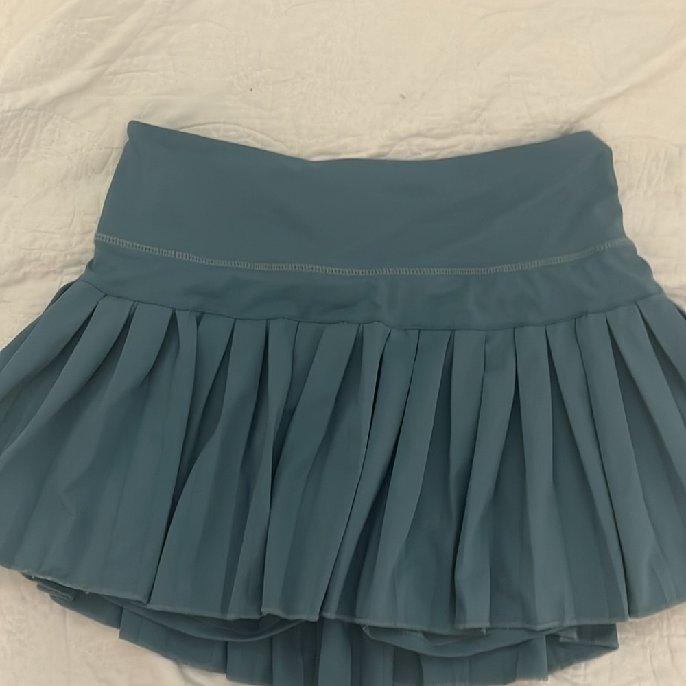 Blueish greenish small goldhing skirt - Picture 2 of 2